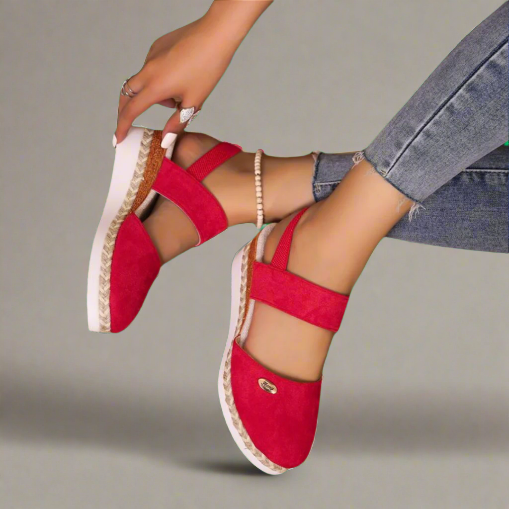 Gerneliese | Eleganckie ortopedyczne sandały na koturnie